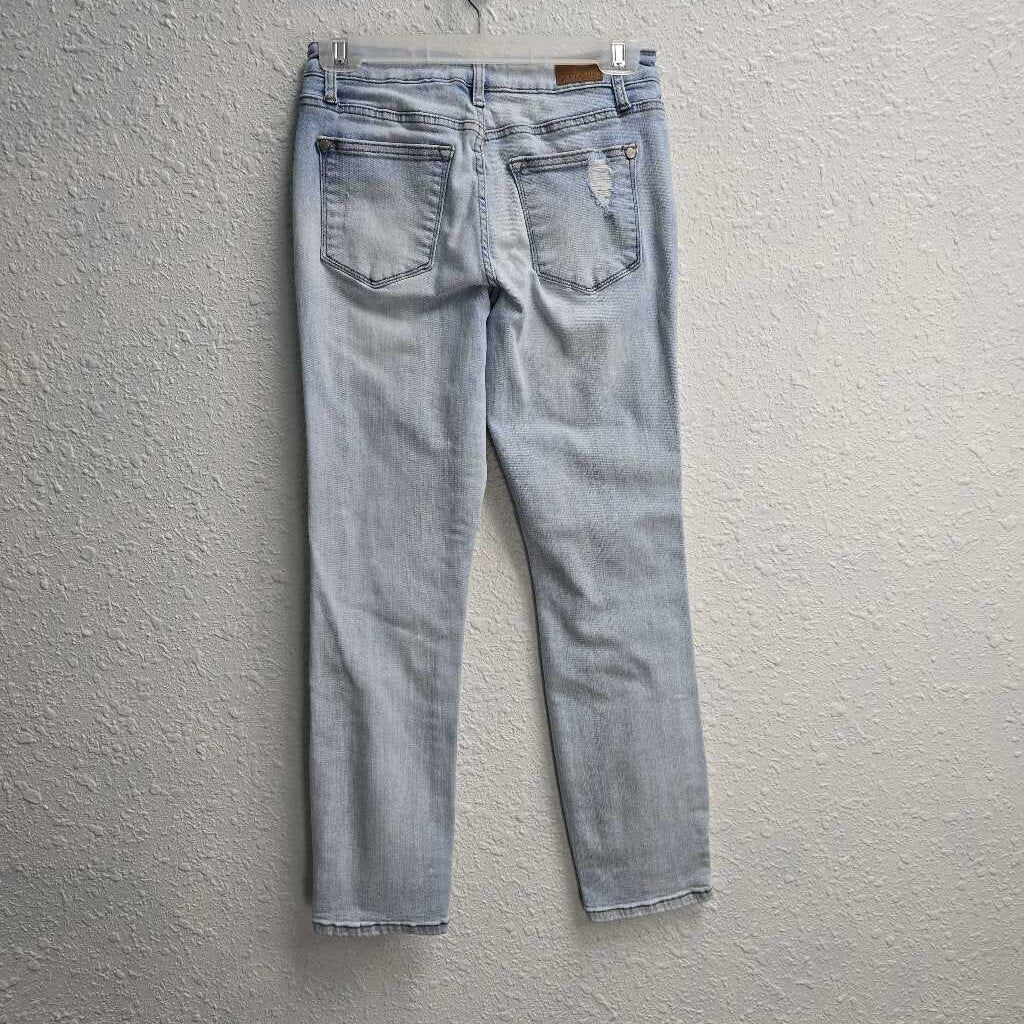 Distressed Boyfriend Fit Jeans