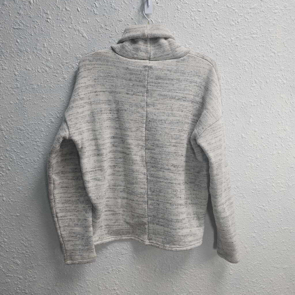 Active Turtleneck Pullover