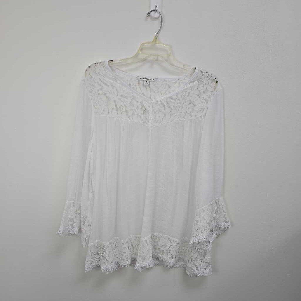 3/4 Sleeve Crinkle & Lace Top
