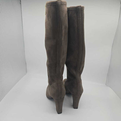 tall boots with heel