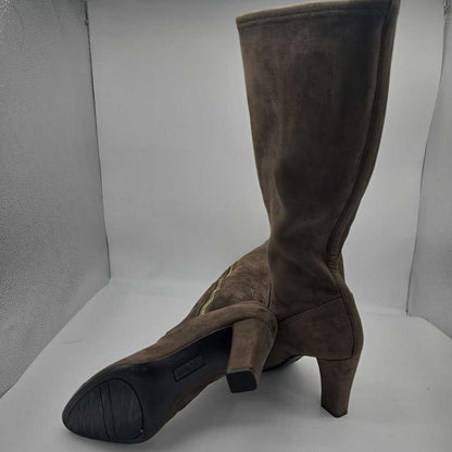 tall boots with heel