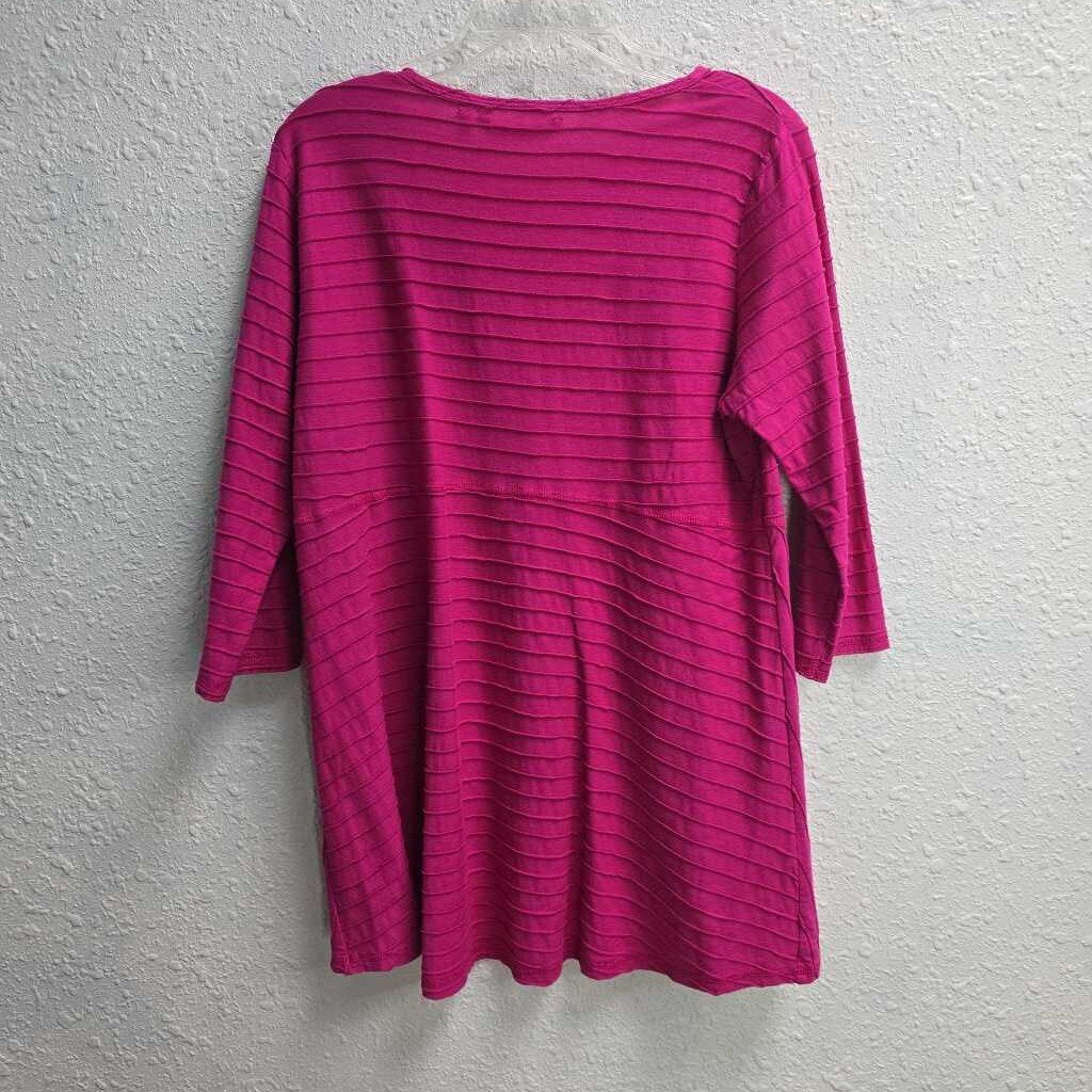 All the Right Seams Top-New w/ Tags