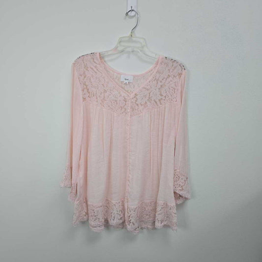 3/4 Sleeve Crinkle & Lace Top-New w/ Tags